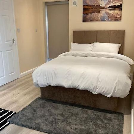 Beautiful Private En-Suite Room With Its Own Entry بيكسليهيث المظهر الخارجي الصورة