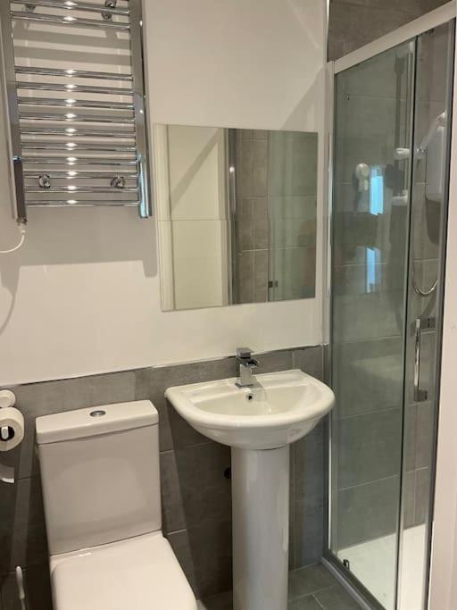 Beautiful Private En-Suite Room With Its Own Entry بيكسليهيث المظهر الخارجي الصورة