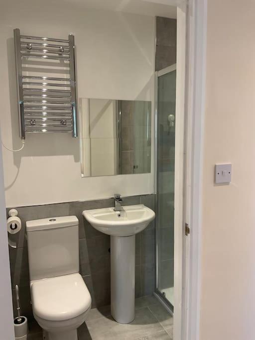 Beautiful Private En-Suite Room With Its Own Entry بيكسليهيث المظهر الخارجي الصورة