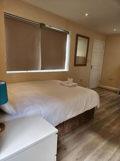 Beautiful Private En-Suite Room With Its Own Entry بيكسليهيث المظهر الخارجي الصورة
